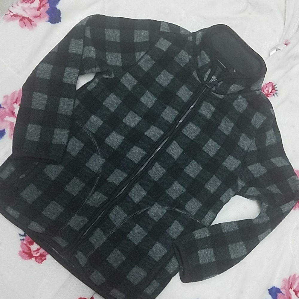 🐣Uniqlo fleece sweater size 120